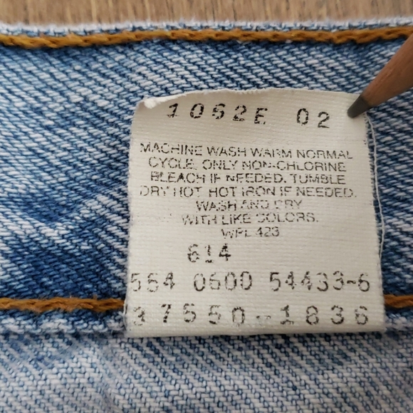 Levi's Vintage 550 Cut Off Shorts - Picture 9 of 10
